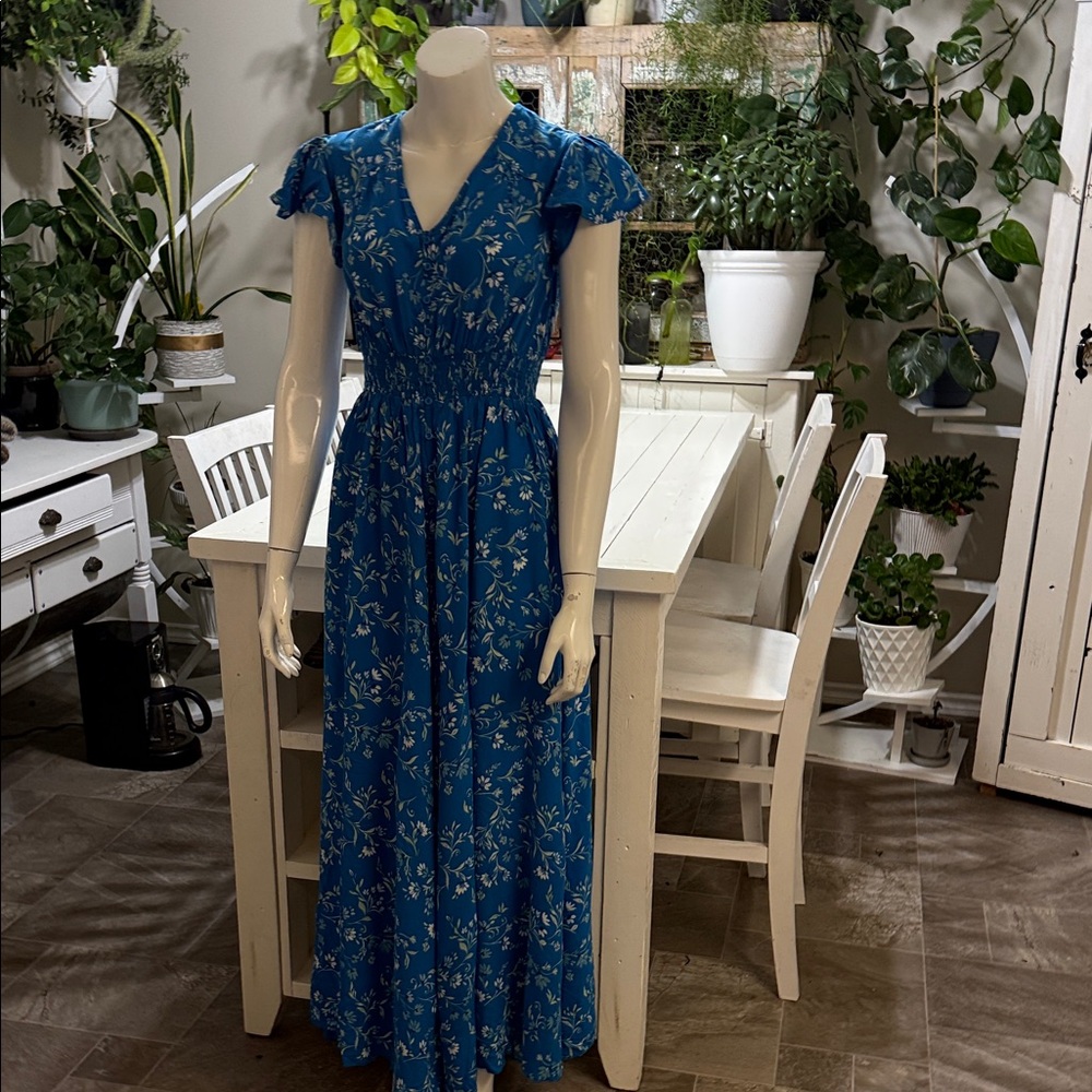 Suzy Shier Blue Floral V-Neck Maxi Dress Flutter Sleeves elastic waist NWOT XS